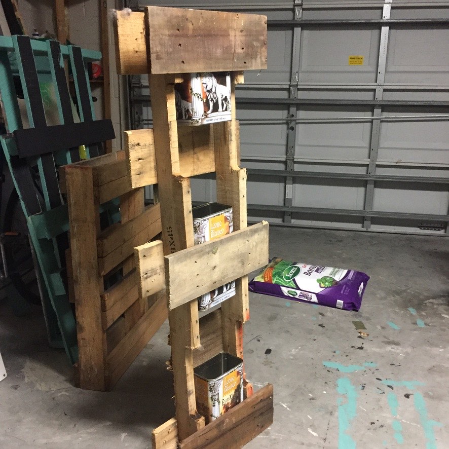 Vertical can shelf